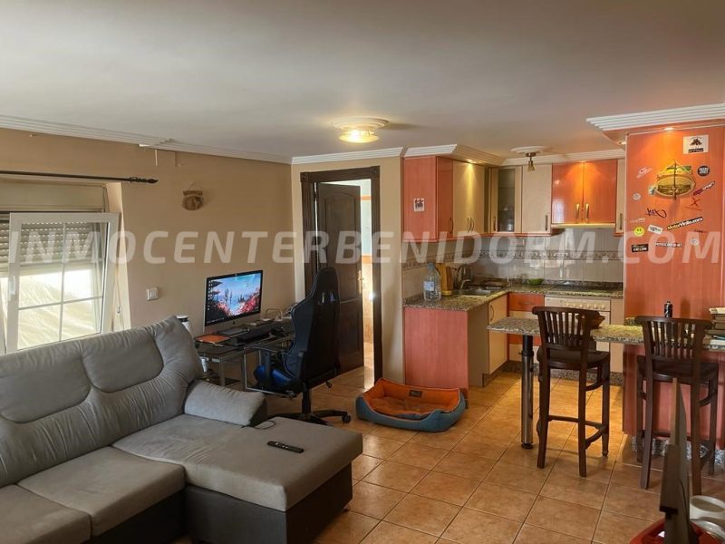 REF: V071 Gran villa con 2 apartamentos en la Nucia
