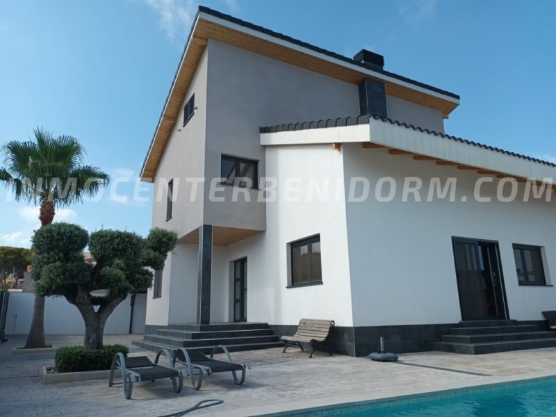 REF: V079C Large Modern villa in Alfas del Pi