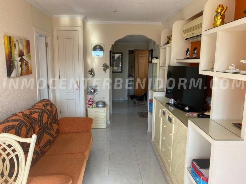 REF: A088 Apartamento soleado en Benidorm