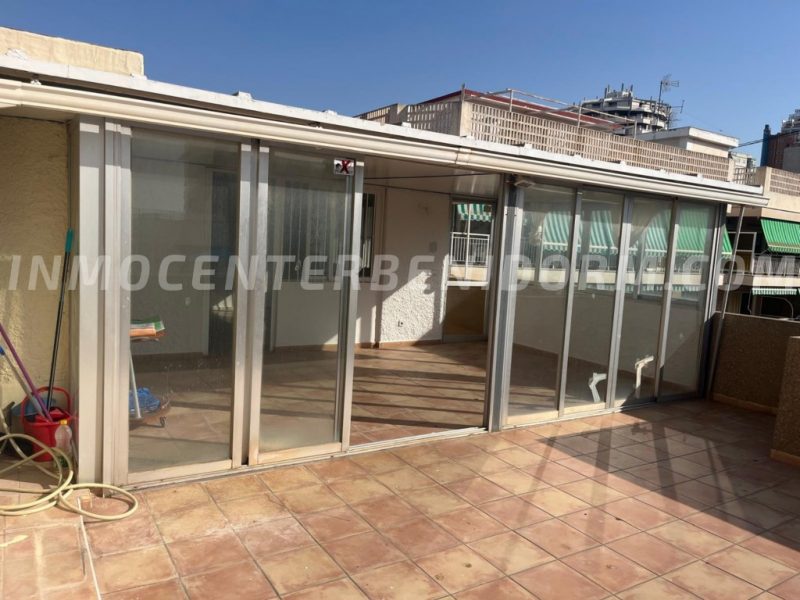 REF A145: Ático con espectaculares vistas al mar en Benidorm