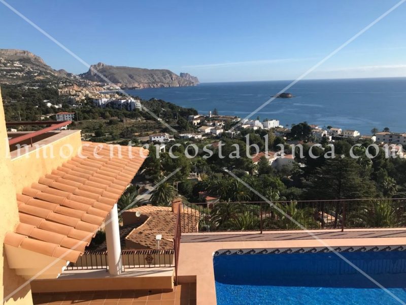 REF: V049 luxurious Mediterranean style villa with impressive sea views in Altea