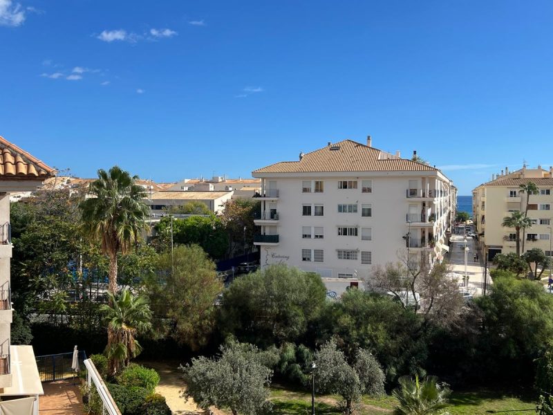 REF: A129 Apartamento en la Plaza de la Pau Altea