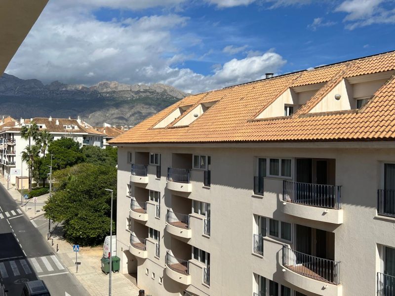 REF: A129 Appartement in de Plaza de la Pau Altea