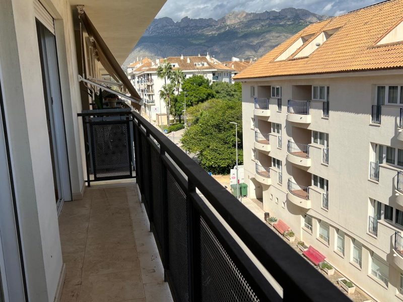 REF: A129 Appartement in de Plaza de la Pau Altea