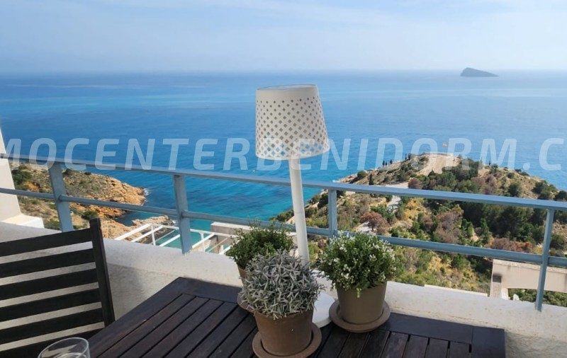 REF: A-132 Ático duplex con extraordinarias vistas al mar y montaña.