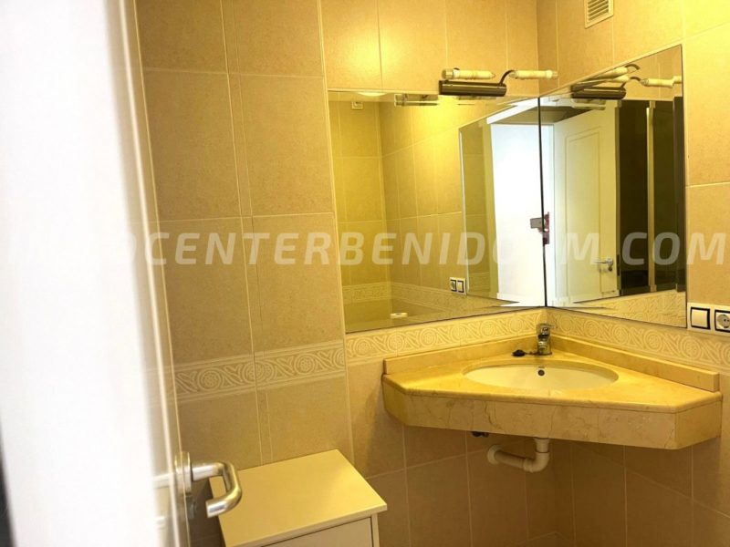 REF: A-132 Penthouse duplex met spectaculair zee en berg zicht.