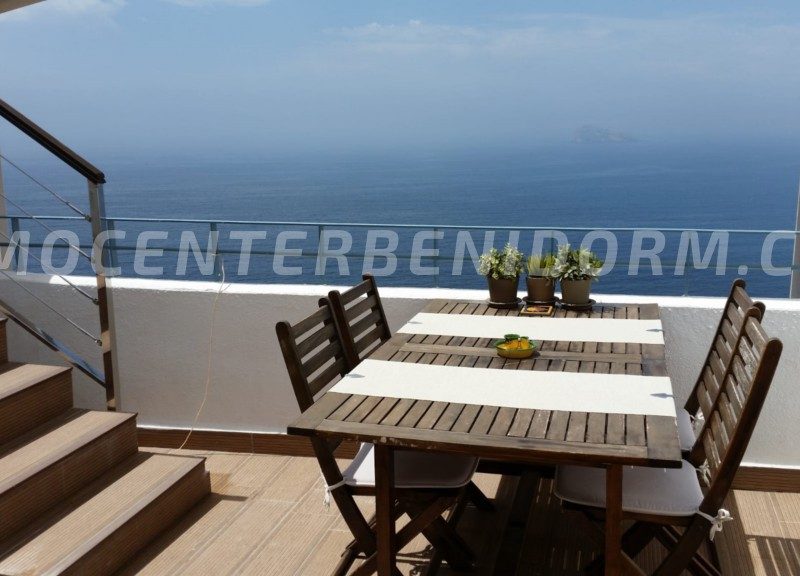 REF: A-132 Ático duplex con extraordinarias vistas al mar y montaña.