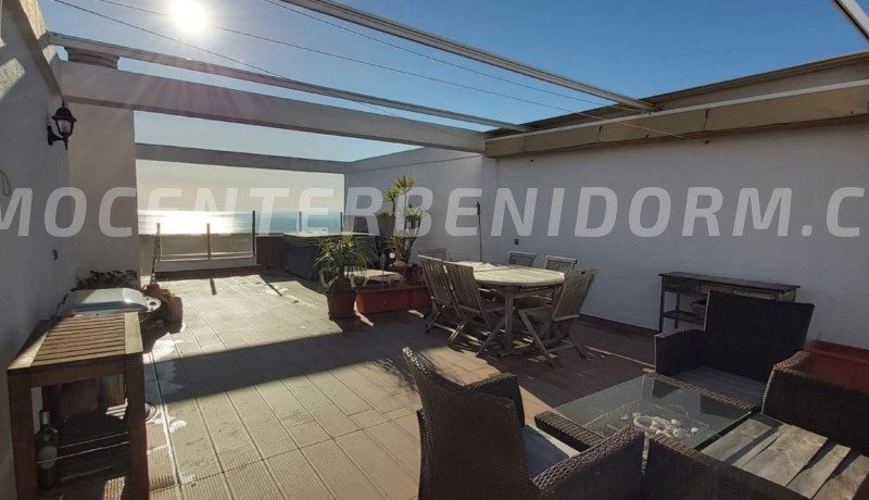 REF: A-132 Penthouse duplex met spectaculair zee en berg zicht