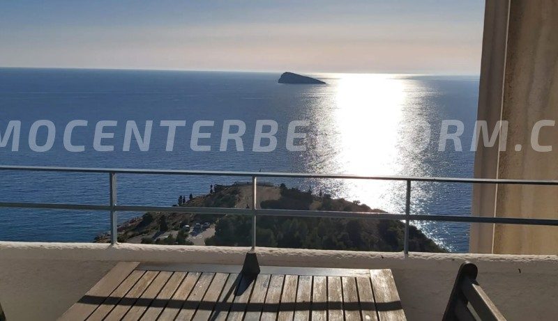 REF: A-132 Penthouse duplex met spectaculair zee en berg zicht