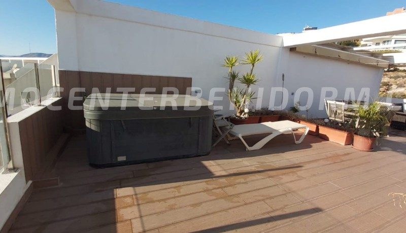 REF: A-132 Penthouse duplex met spectaculair zee en berg zicht