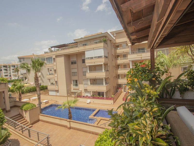 REF A136 Bright apartment in Albir
