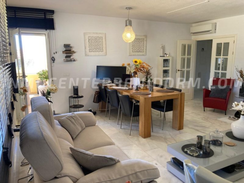REF V 135 Lovely detached villa with sea views