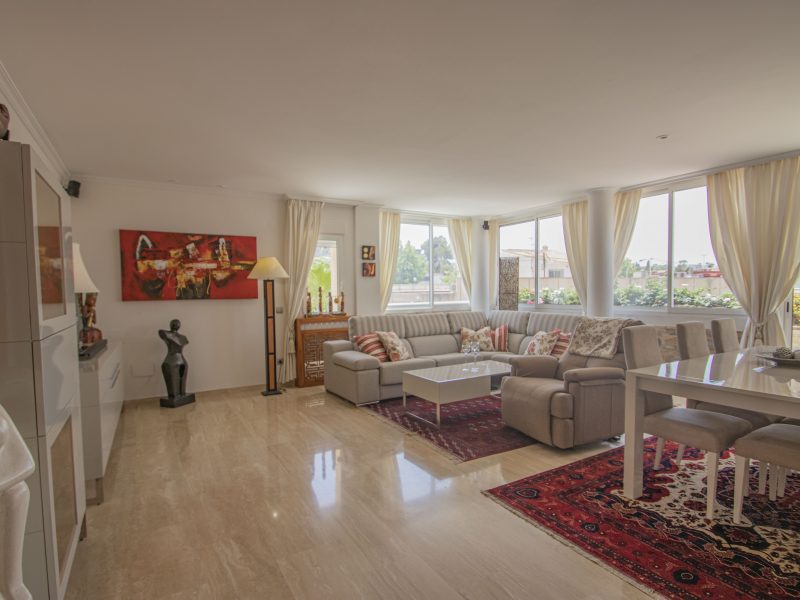 REF A136 Apartemento luminoso en Albir