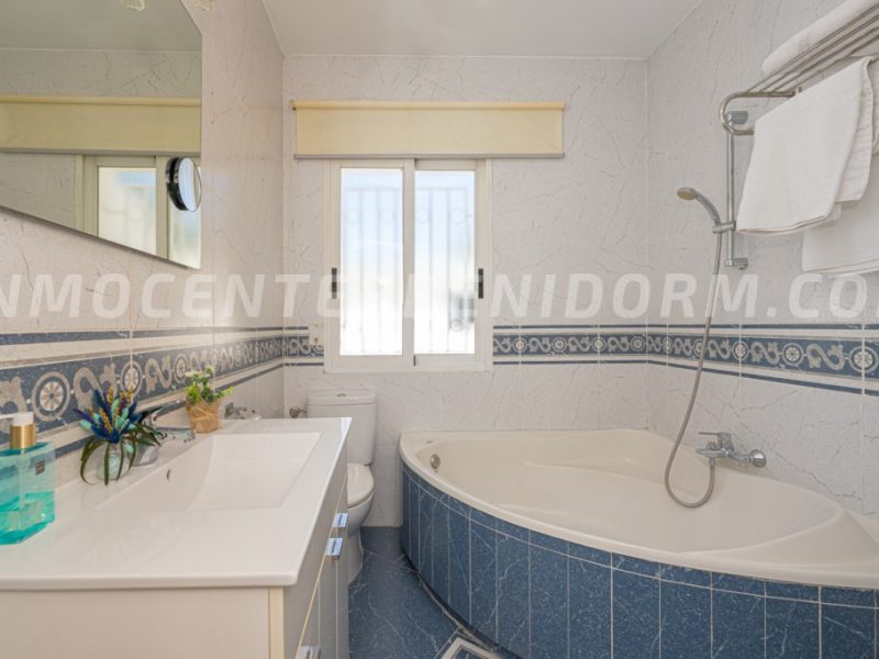 REF V137 Stunning modern detached villa with breathtaking sea views