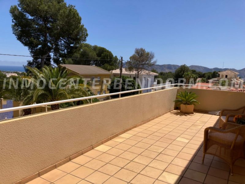 Preciosa villa independiente con vistas al mar