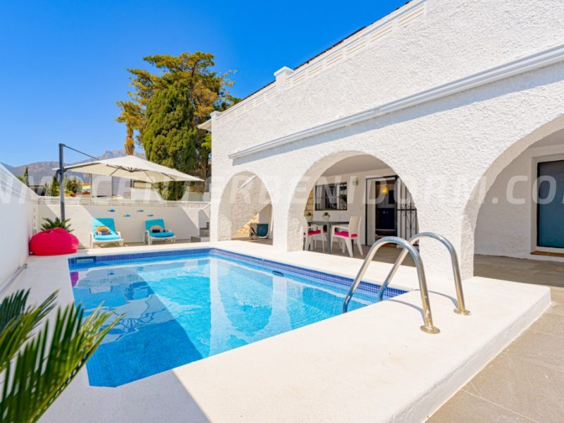 REF V137 Stunning modern detached villa with breathtaking sea views