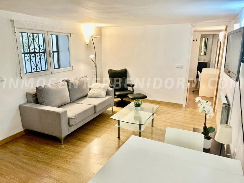 REF V137 Preciosa villa independiente de estilo moderno con impresionantes vistas al mar