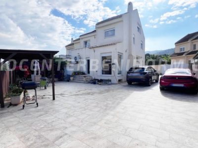 REF: V142 Luxe Twee-onder-een-kap Villa in Rincón de Loix, Benidorm
