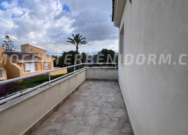 REF: V142 Villa pareada de lujo en Rincón de Loix, Benidorm