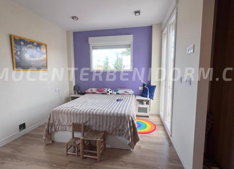 REF: V142 Luxe Twee-onder-een-kap Villa in Rincón de Loix, Benidorm