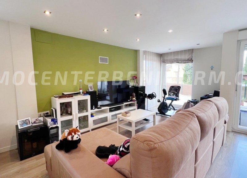 REF: V142 Luxury Semi-detached Villa in Rincón de Loix, Benidorm