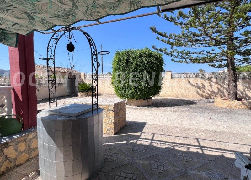 REF: V143 Vrijstaand Landhuis in Benidorm