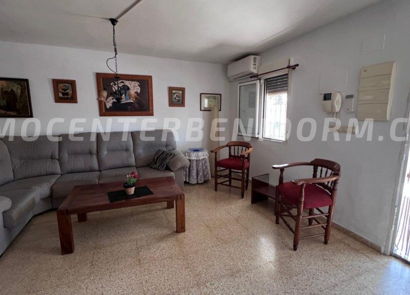 REF: V143 Vrijstaand Landhuis in Benidorm