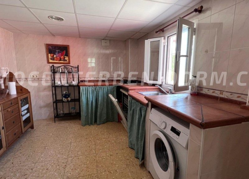 REF: V143 Vrijstaand Landhuis in Benidorm