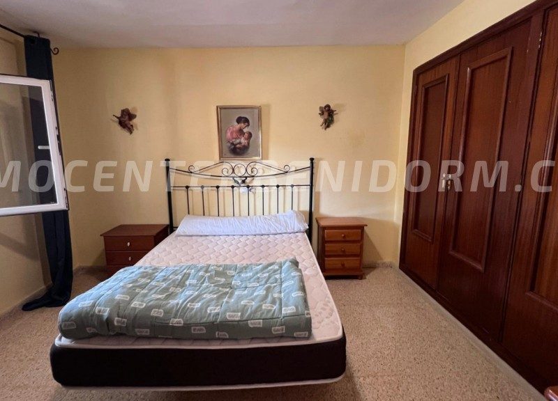 REF: V143 Vrijstaand Landhuis in Benidorm