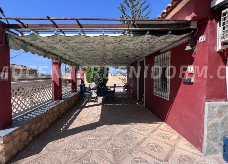 REF: V143 Detached Country House in Benidorm