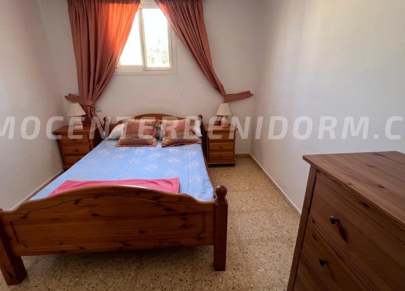 REF: V143 Vrijstaand Landhuis in Benidorm