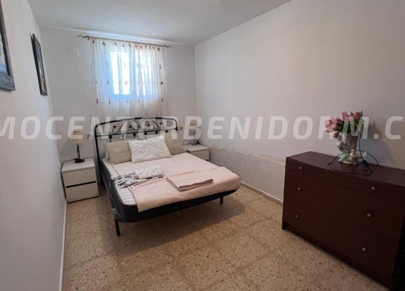 REF: V143 Vrijstaand Landhuis in Benidorm