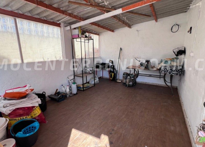 REF: V143 Vrijstaand Landhuis in Benidorm