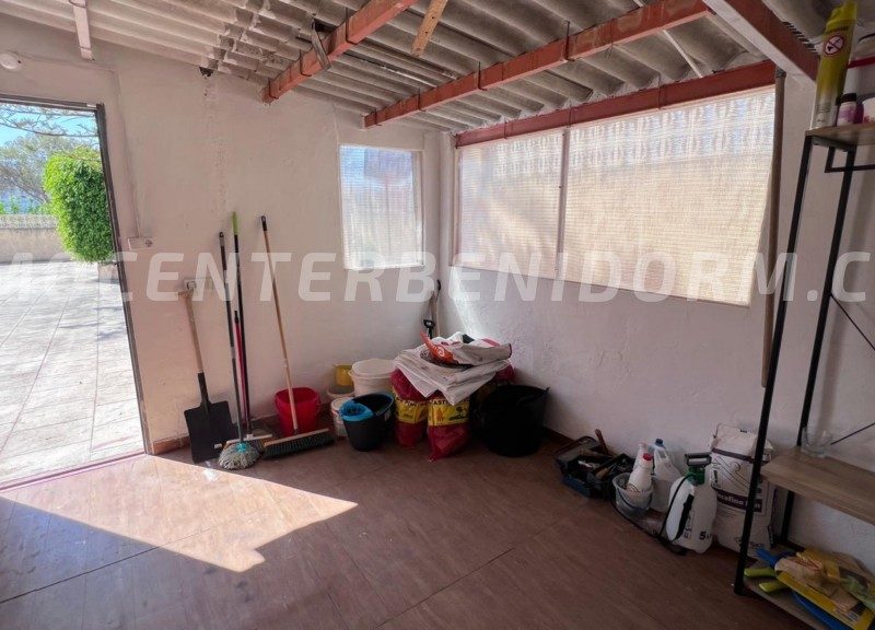 REF: V143 Vrijstaand Landhuis in Benidorm