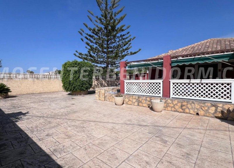 REF: V143 Casa de campo independiente con encanto en Benidorm